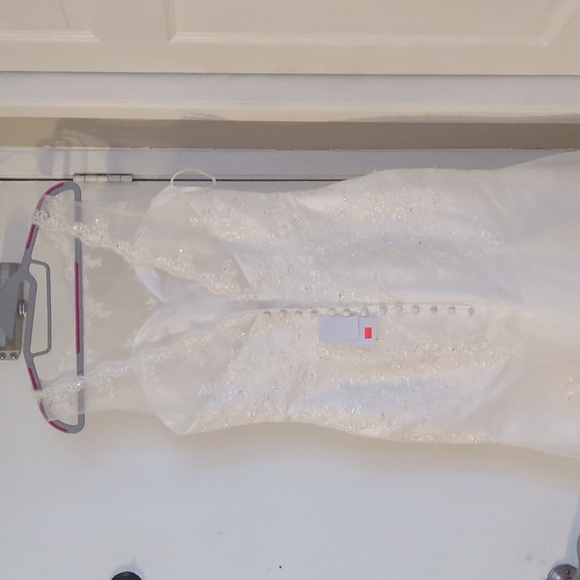 Mermaid style wedding dress - Picture 4 of 9